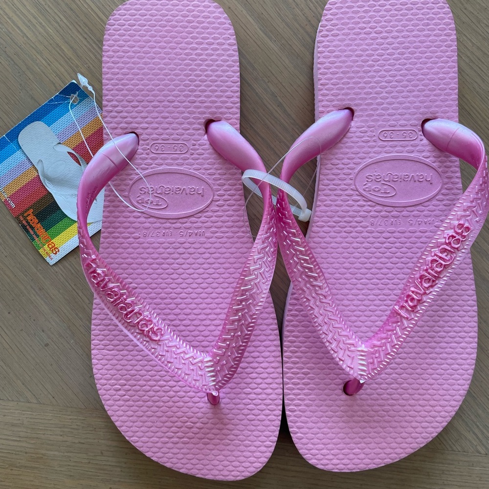NWT Havaianas Top Flip flops Rose 35-36 (US 4/5) 9 1/4 inches at longest point